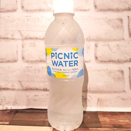 「PiCNiC WATER(ピクニックウォーター)」を正面からみた画像