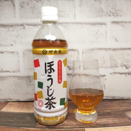 「妙番園 ほうじ茶」とテイスティンググラスの画像