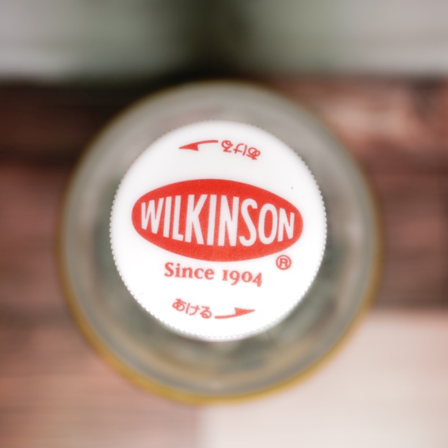 「ウィルキンソン トニック ペットボトル(2024)」のキャップ画像(写真)