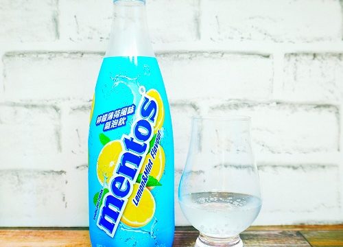 「Mentos Lemon & Mint Drink(檸檬薄荷風味氣泡飲)」の画像(写真)1
