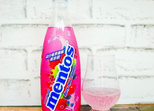「Mentos Berry Mix Flavour Drink(mentos檸檬薄荷風味氣泡飲)」の画像(写真)1