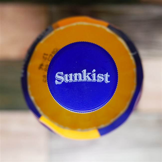 Sunkist 柳橙綜合果汁飲料 を上部から見た画像1