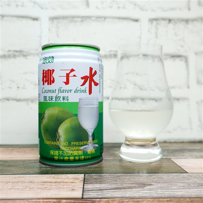 活勁 椰子水 Coconut flavor drink 風味飲料 の味や見た目の画像(写真)1