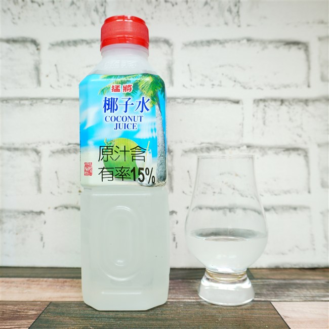 猛將 椰子水 COCONUT JUICE の味や見た目の画像(写真)1