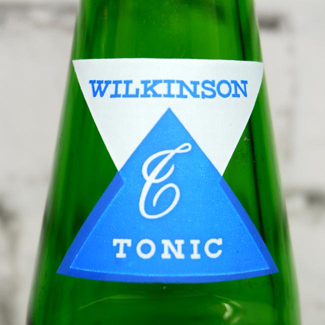「ウィルキンソン トニック リターナブル瓶」の特徴に関する画像(写真)