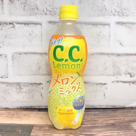 「C．C．レモン メロンミックス」を正面からみた画像