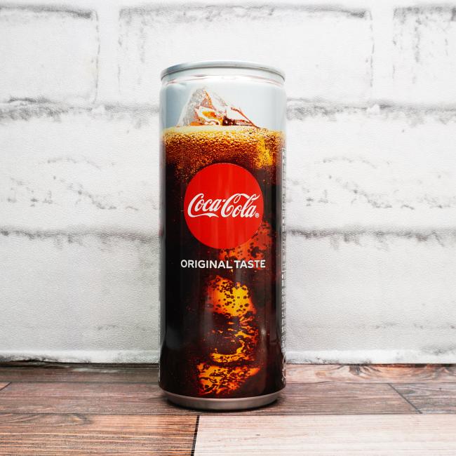 「コカ・コーラ HORECA専用 缶」を画像(写真)2