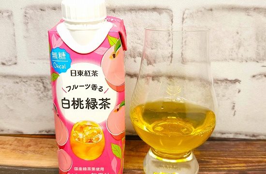 「日東紅茶 フルーツ香る白桃緑茶」の画像