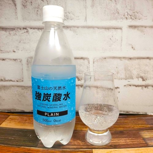 「友桝飲料 富士山の天然水 強炭酸水」の画像