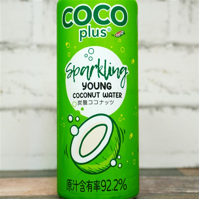 COCO plus Sparkling YOUNG COCONUT WATER の特徴に関する画像(写真)1